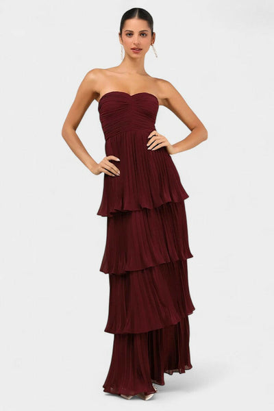 June Vestido con Volantes y Escote Corazón.