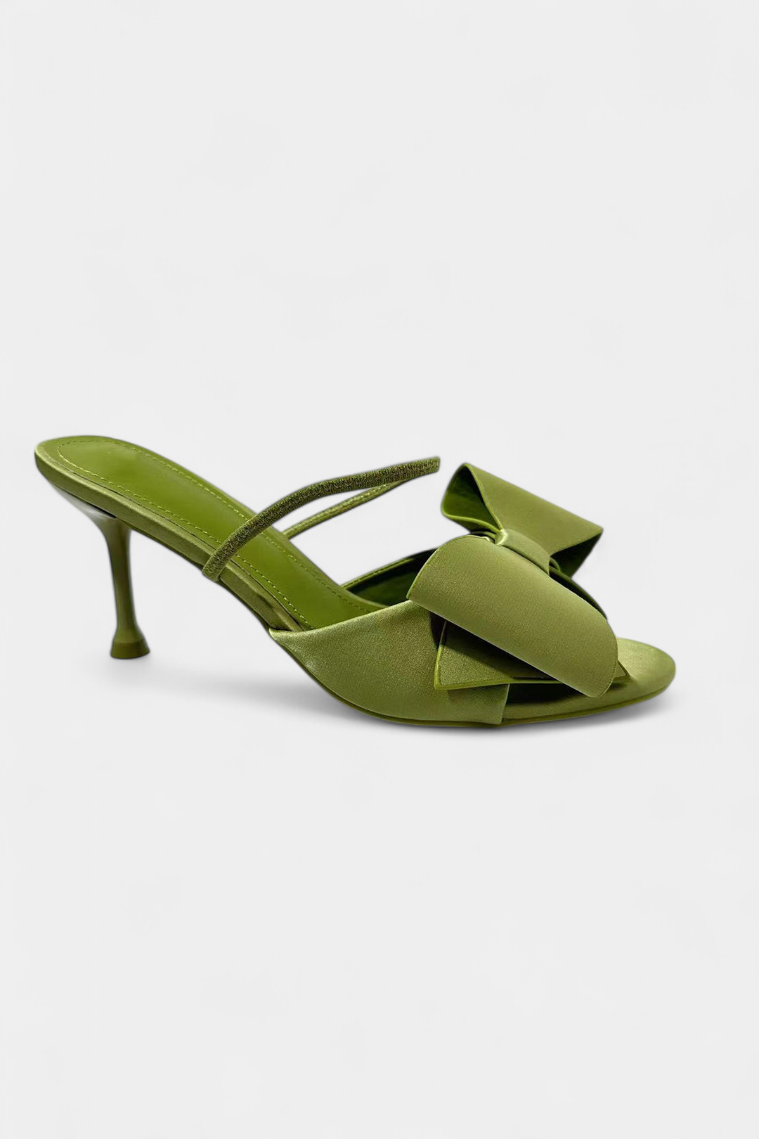 Tacones Puntiagudos de Cuero Sintético.