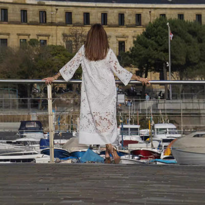 Sophie | Vestido elegante con bordes.