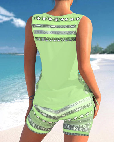 Tankinis con cuello en V y estampado geométrico.