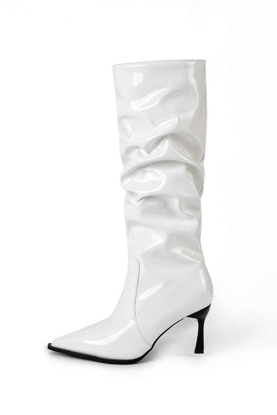 Botas de Cuero Sintético con Pliegues y Punta Afila.