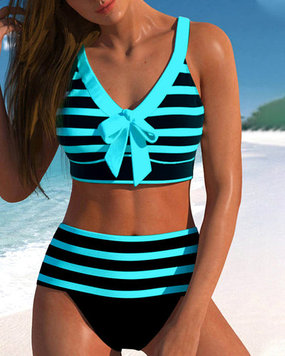 Bikinis de cintura alta a rayas.