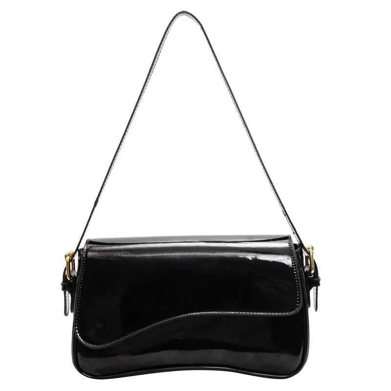 Saddie™ LEATHER BAG.