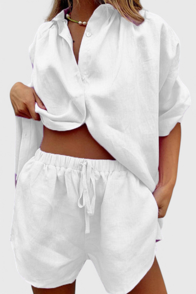 Anika Conjunto de Dos Piezas con Camisa de Botones y Pantalones Cortos con Cuerda.