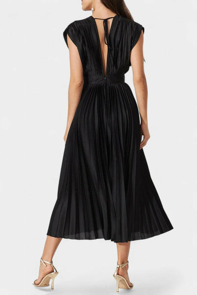 Audrey Vestido Midi con Pliegues y Escote en V.