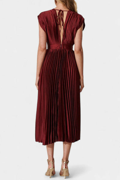 Audrey Vestido Midi con Pliegues y Escote en V.