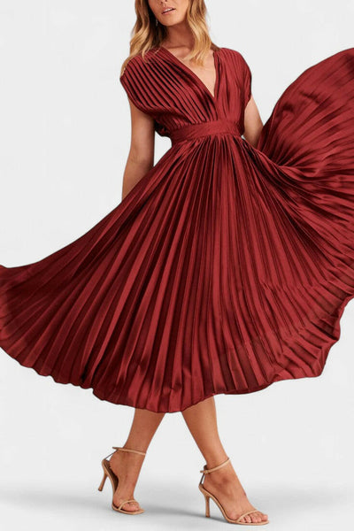 Audrey Vestido Midi con Pliegues y Escote en V.