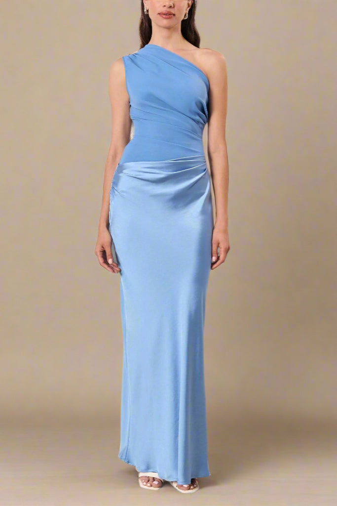 Ella - Elegante vestido largo plisado de un solo hombro.