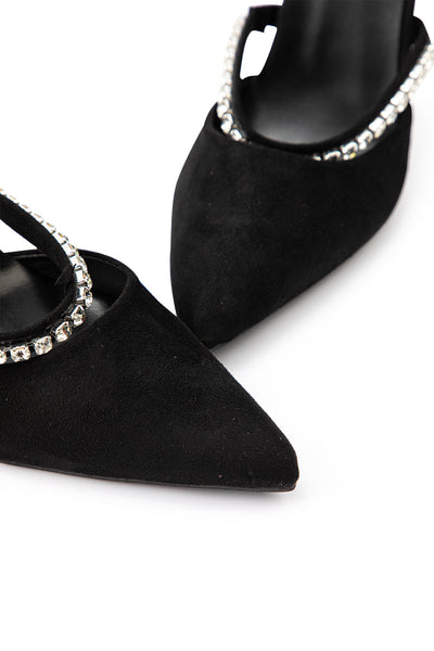 Sandalias de tacón alto con punta afilada adornadas con strass.