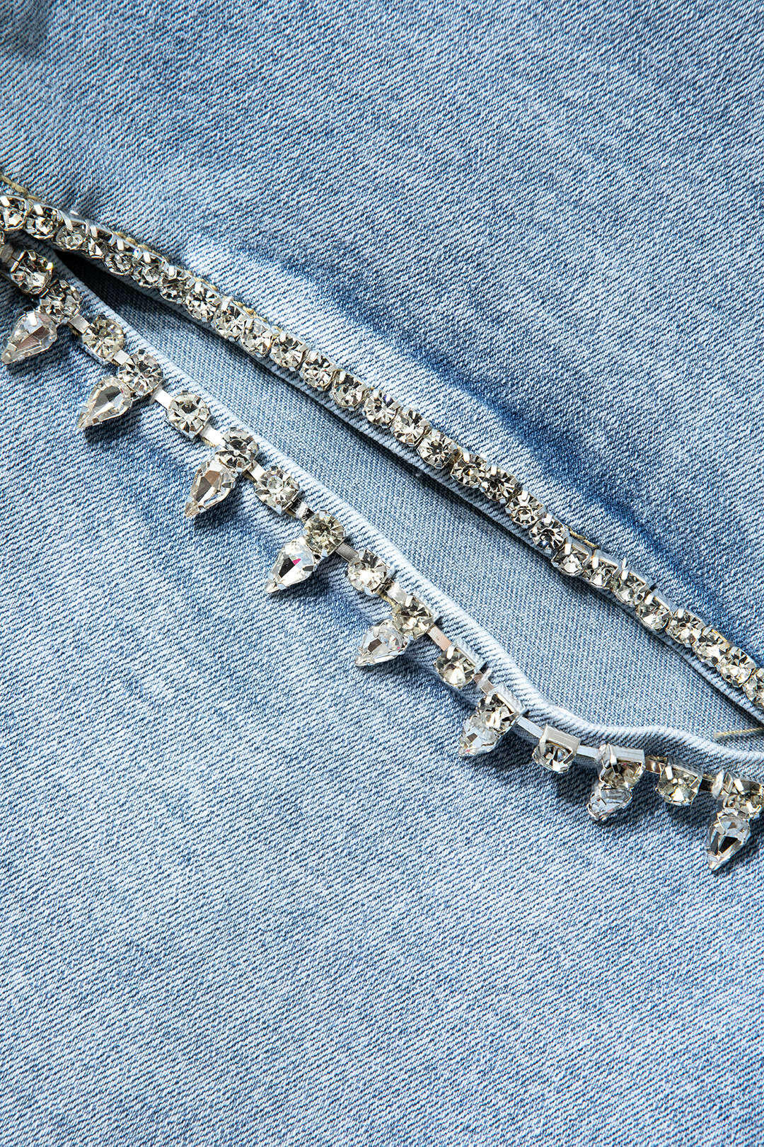 Effie Jeans Ripped Straight-Leg con Rhinestones.
