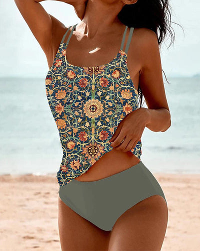 Tankini imprimée avec double sangle.