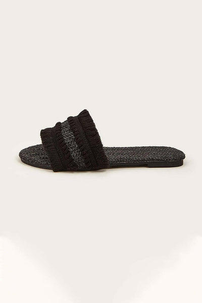 Zapatillas con Flecos.