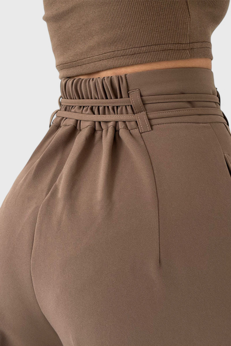 Sophie Pantalones de pierna ancha con cordones.