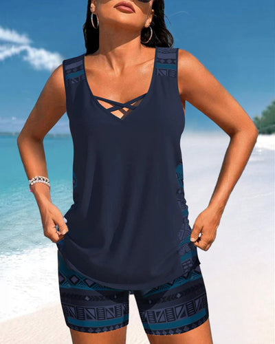 Tankinis con cuello en V y estampado geométrico.