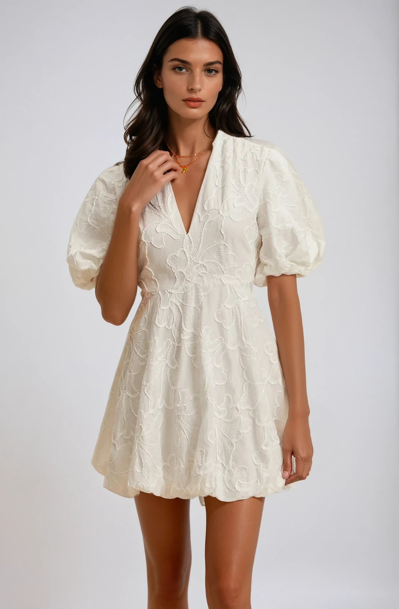 Angélica - Vestido bordado.