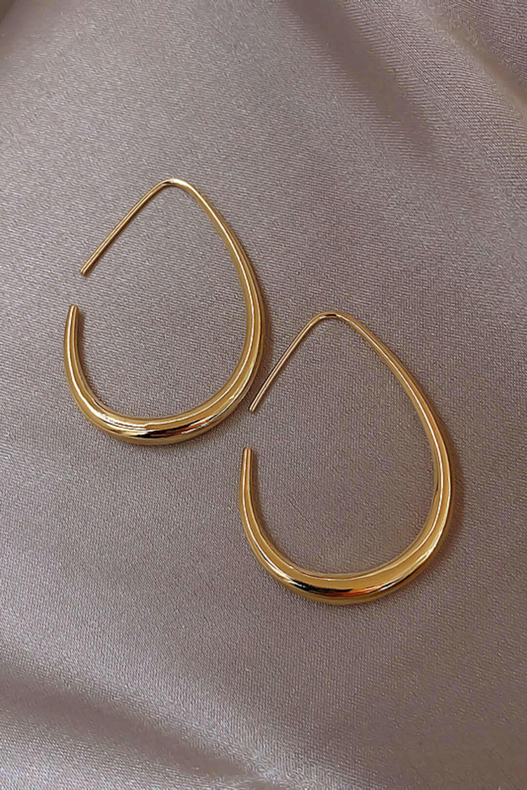 Pendientes Ovalados de Metal.