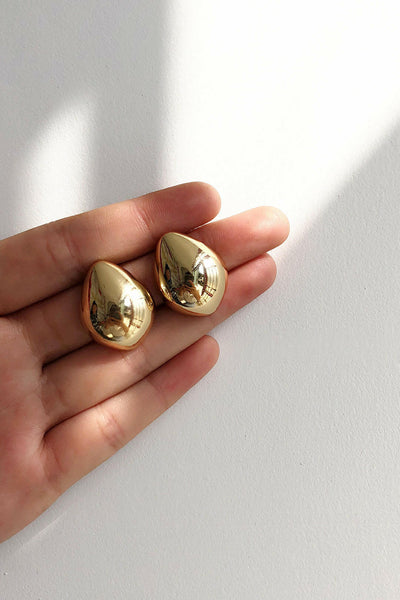 Pendientes Metálicos en Forma de Gota.