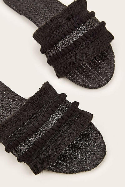 Zapatillas con Flecos.
