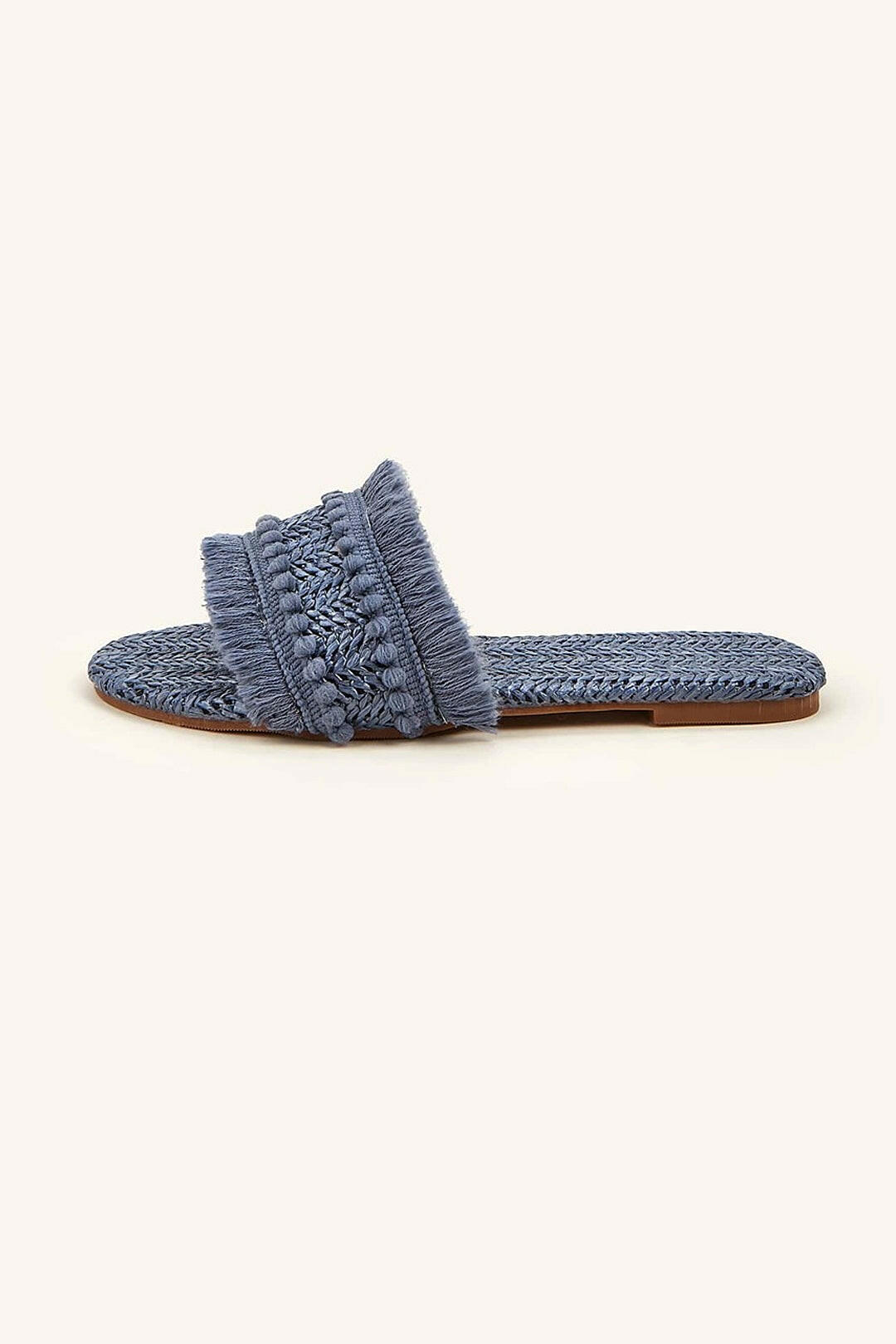 Zapatillas con Flecos.