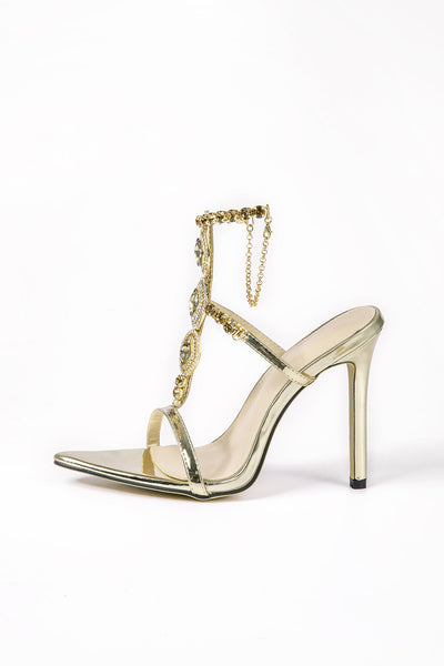 Tacones Altos con Punta de Strass.