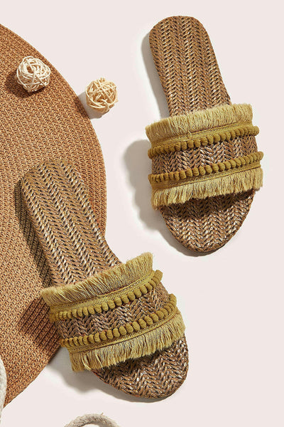 Zapatillas con Flecos.