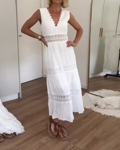 Kim | Vestido de encaje con escote en V.
