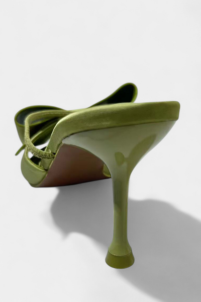 Tacones Puntiagudos de Cuero Sintético.