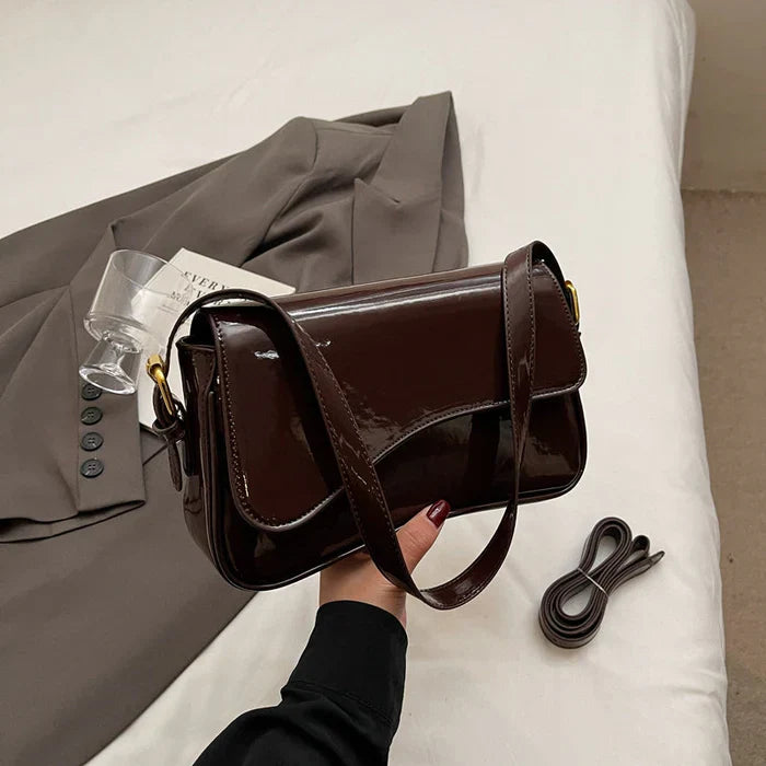 Saddie™ LEATHER BAG.