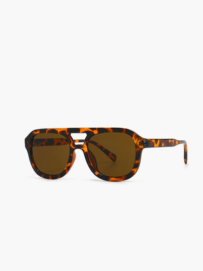 NOVA - Sonnenbrille mit Leopardenmuster.