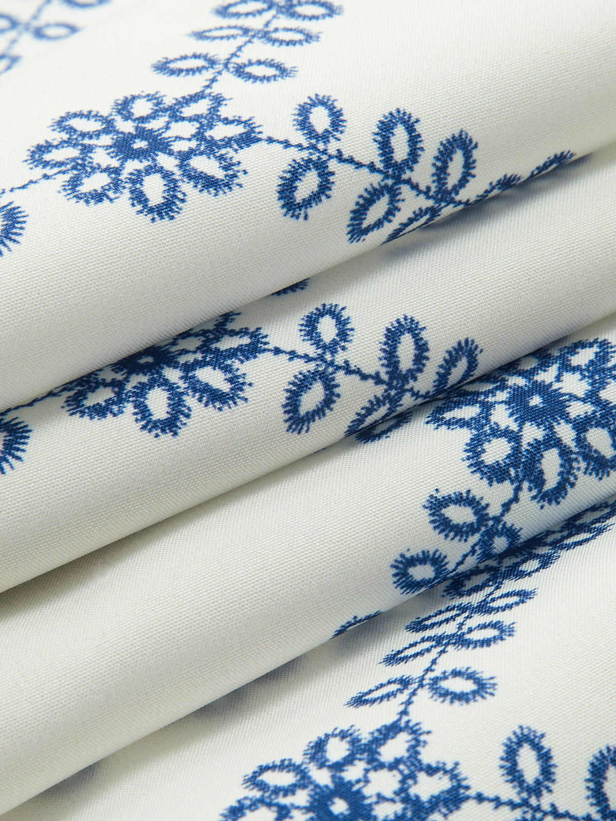 SOLÉA – Printed Tie-Back Set.