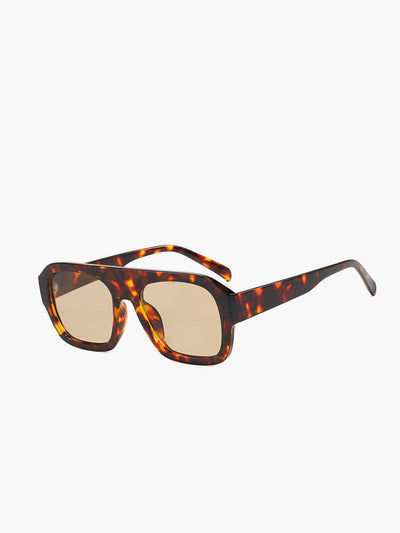 LUNARA – Kühne quadratische Sonnenbrille.