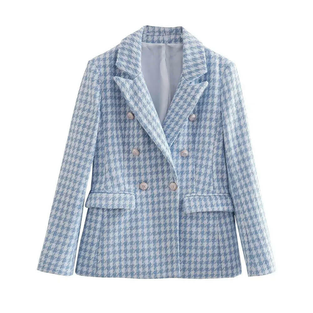 Blazer Claire.