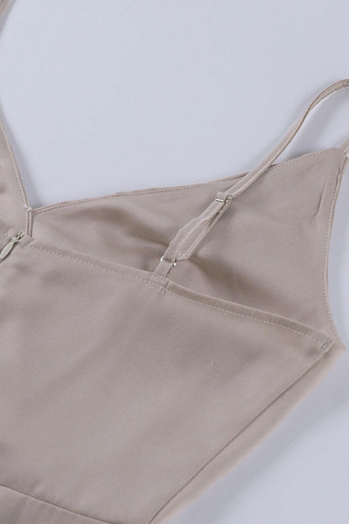 Elina Vestido Flowy V-Neck.