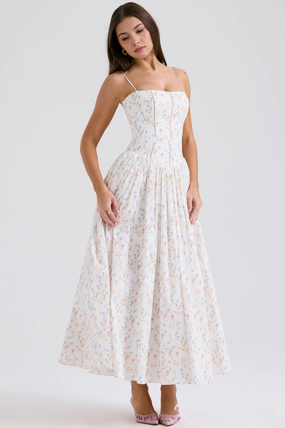 Violetta - Vestido midi con ramilletes.