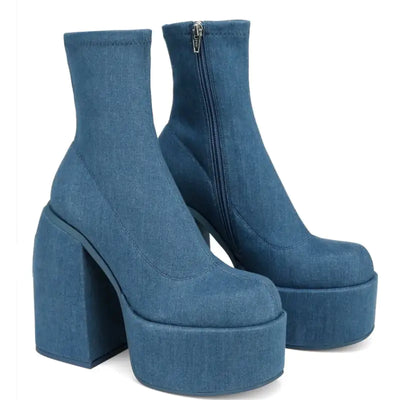 NELA Tacones de aguja.