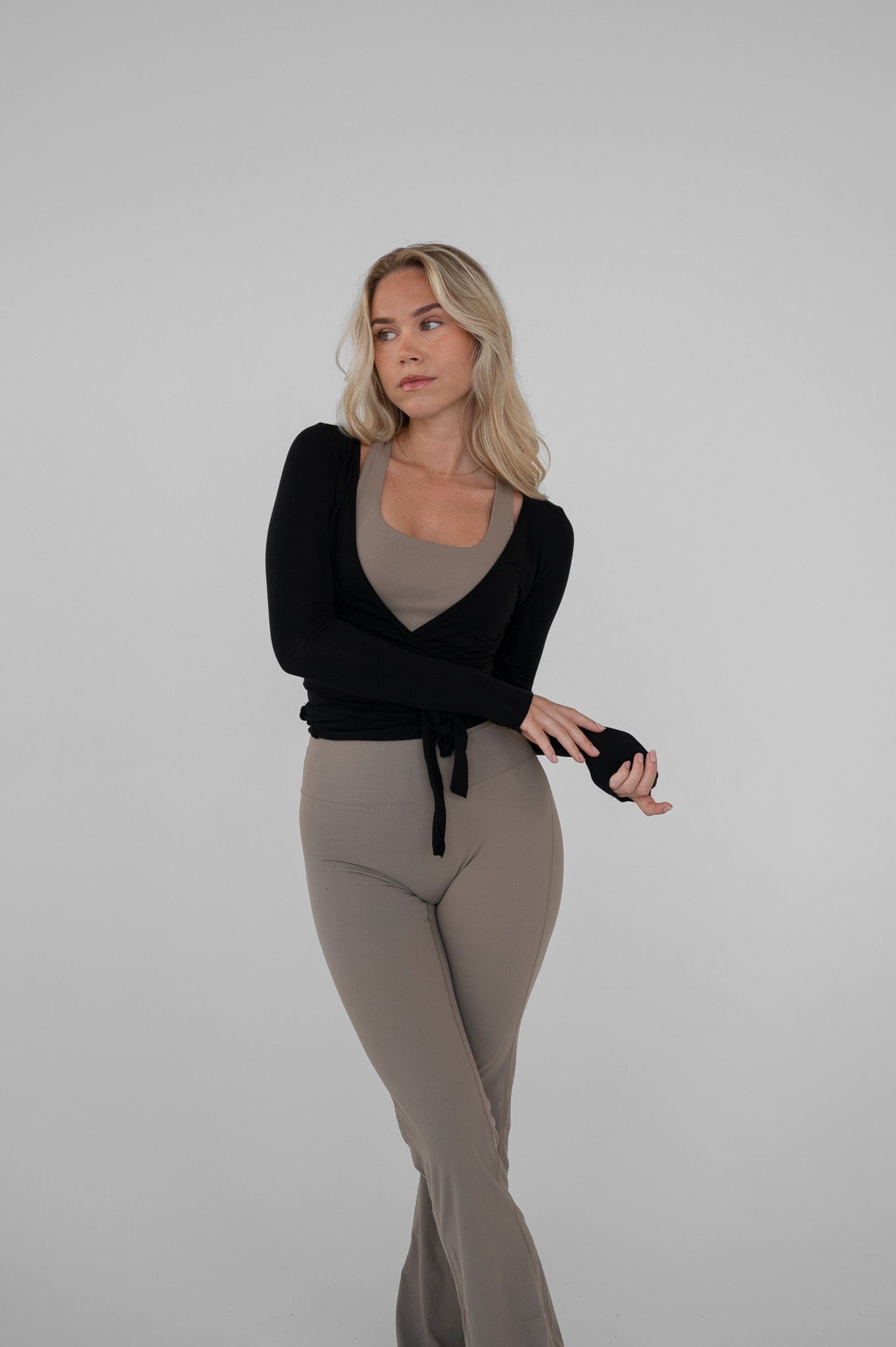 Blusa cruzada - Negra.