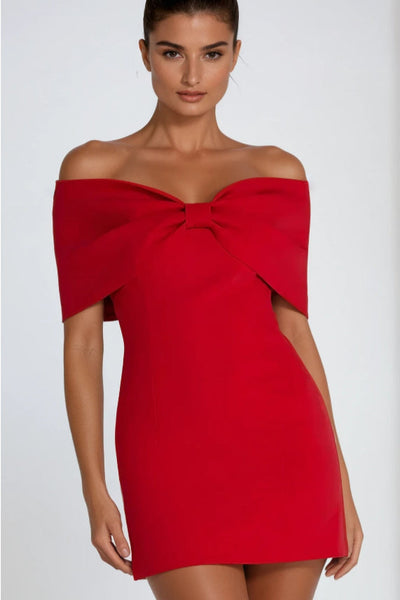 Vestido Amore Bow: Elegancia con hombros descubiertos.