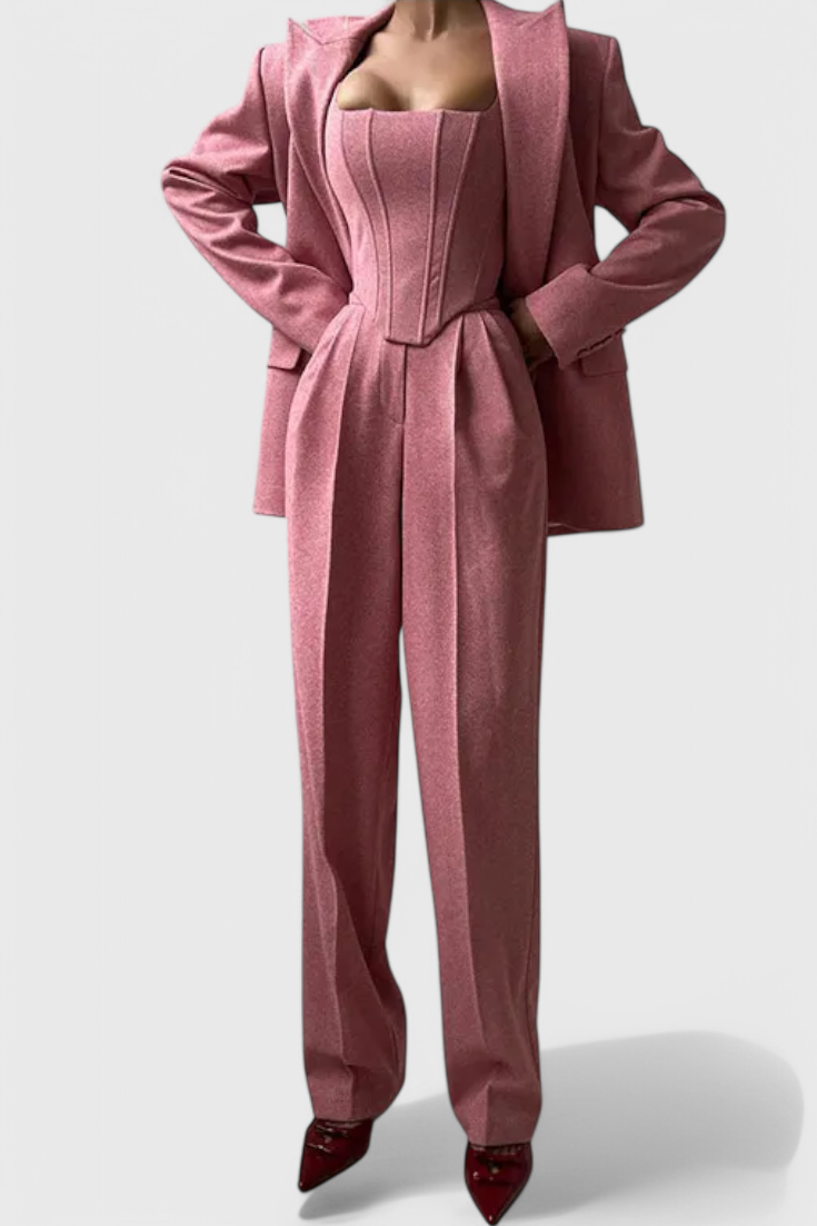 Evena Traje de Pantalón para una Elegancia Confiada.
