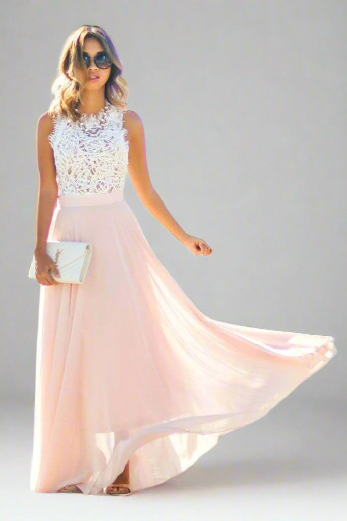 Lena | Elegante vestido de verano con delicados detalles..