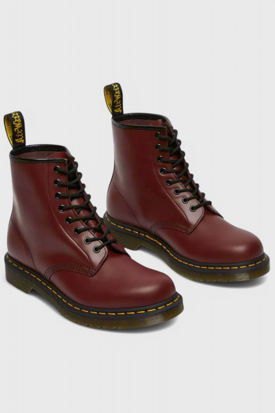 Addison Botas Clásicas Altas con Cordones.