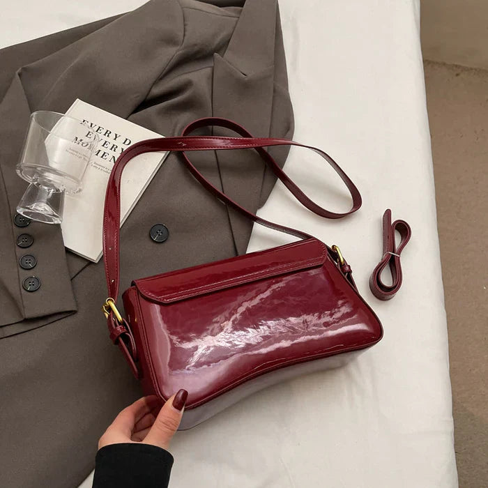 Saddie™ LEATHER BAG.