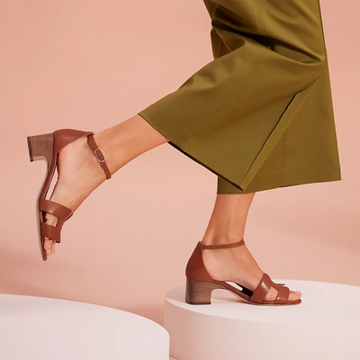 CHLOÉ | ELEGANTNÉ SANDÁLE