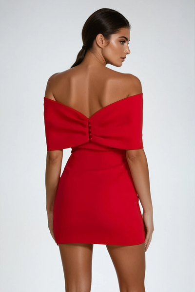 Vestido Amore Bow: Elegancia con hombros descubiertos.