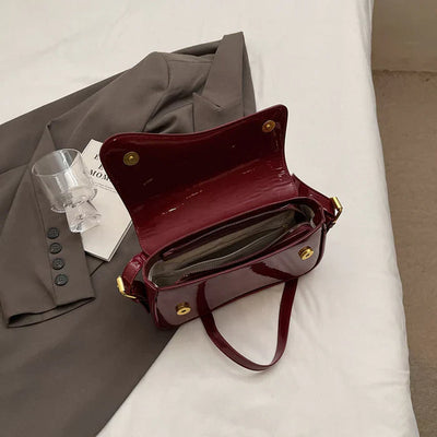 Saddie™ LEATHER BAG.