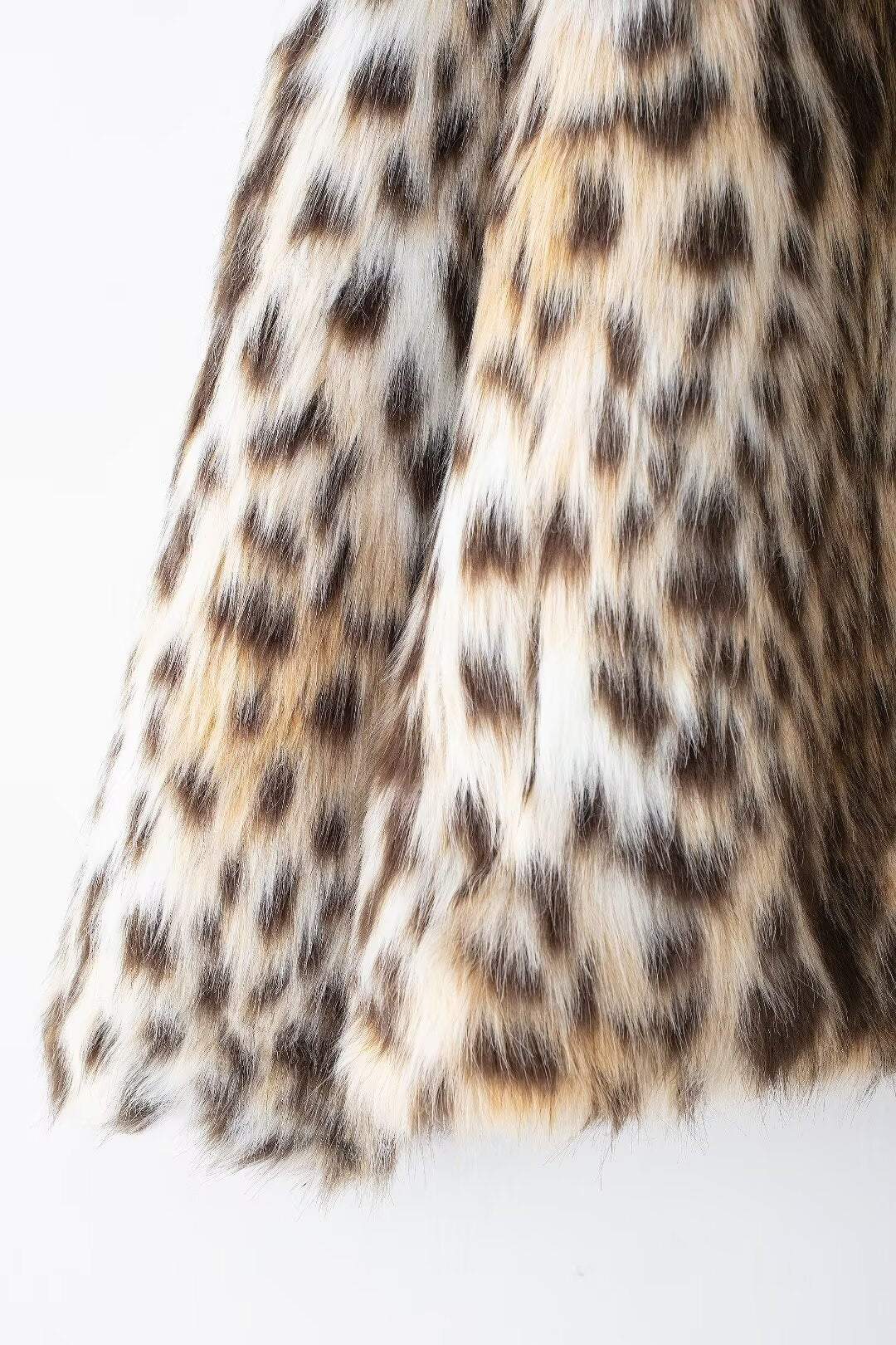 ELVORU - Leopard Classic Coat.