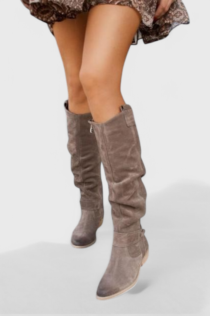 Celine Botas Altas de Estilo Retro.