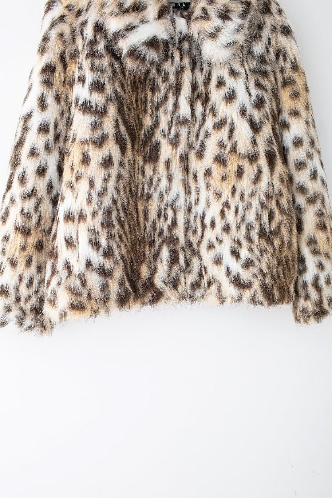 ELVORU - Leopard Classic Coat.
