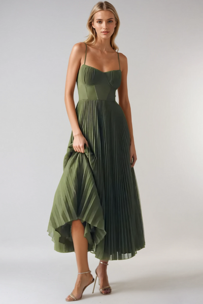 Selena - Elegancia atemporal con un toque moderno.