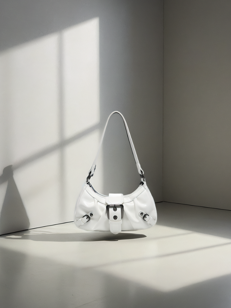 LUNA BUCKLE SHOULDER BAG.