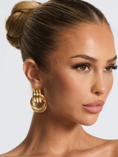 LOLA HOOPS.